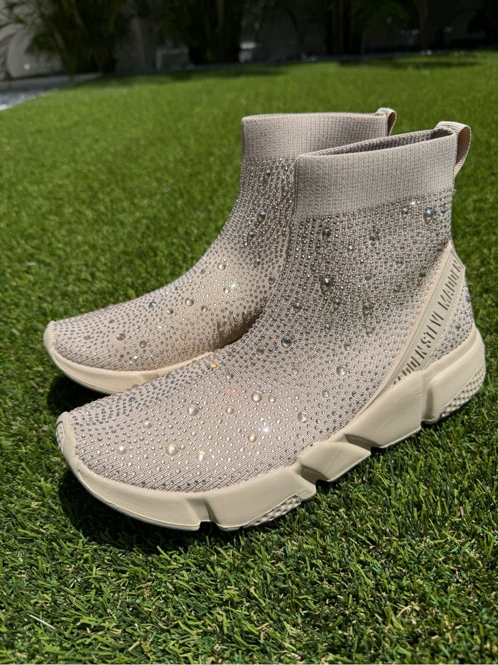 Steve Madden's 'Kaia' sock sneakers - Picture 6 of 17